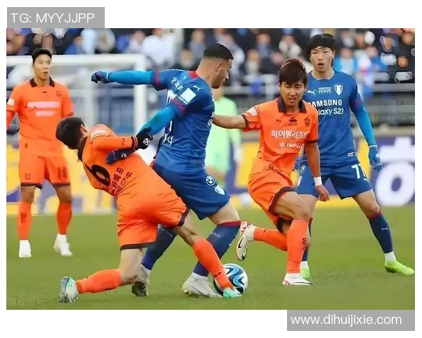 全北现代与江原FC激战30号争夺胜利荣耀的精彩对决